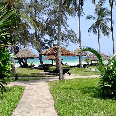 Eleven Pearl Boutique Hotel & Spa شاطئ دياني المظهر الخارجي الصورة